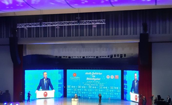 Rektör Prof. Dr. Erhan Tabakoğlu, Akıllı Şehirler ve Belediyeler Kongre ve Sergisi’ne katıldı