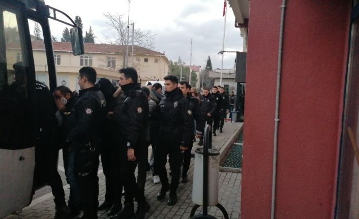 Sahte akaryakıt faturası ile milyonlarca liralık vurgun yapan 9 kişi tutuklandı