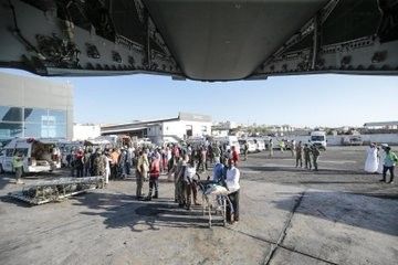 Somali’deki terör saldırısında yaralanan Türk vatandaşlarını ve Somalileri Türkiye’ye getirecek olan Hava Kuvvetlerine ait uçak, Mogadişu’dan Ankara’ya hareket etti.