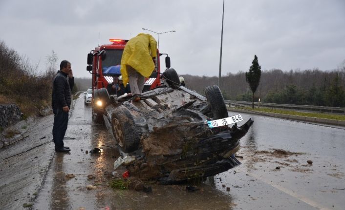Tamir edilen aracın motor testi sırasında takla attılar: 3 yaralı