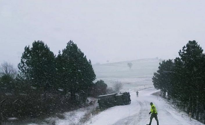 Tekirdağ’da askeri araç devrildi