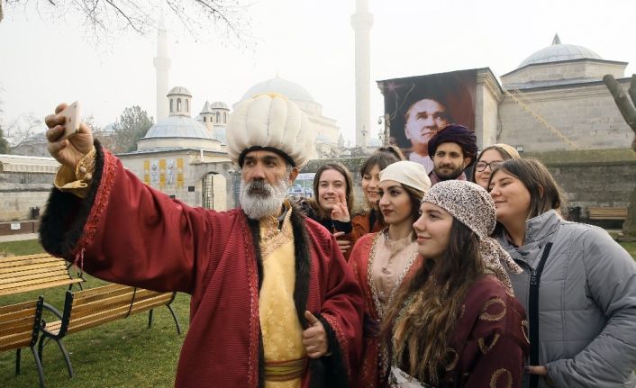 Trakya Üniversitesi Sultan 2. Bayezid Külliyesinden &quot;Müzede selfie günü&quot;ne özel konsept