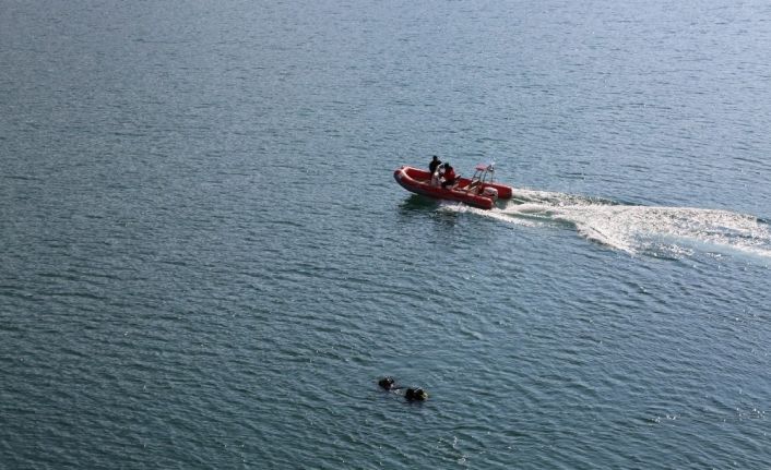 Türkiye’nin dört bir yanından gelen ekipler kayıp Gülistan’ı arıyor