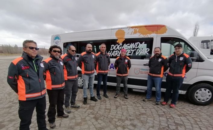 Türkuaz arama kurtarma ekipleri üniversiteli Gülistan’ı aramak için Tunceli’ye gitti