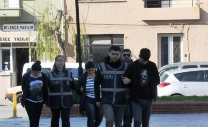 Pazarcı kılığına giren polisten yankesicilere suçüstü