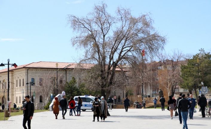 14 gün kuralına uymayan 87 kişiye 274 Bin TL para cezası