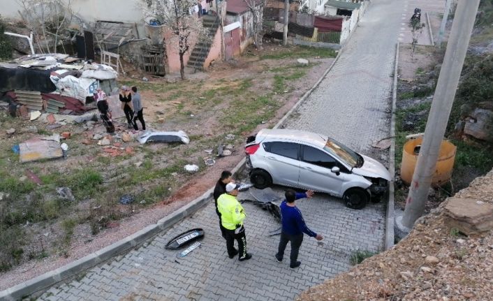 40 metrelik duvardan alt yola uçan aracın sürücüsü kazayı ucuz atlattı