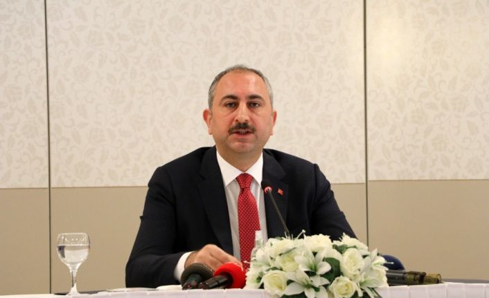 Adalet Bakanı Gül korona virüs salgınına yönelik alınan yeni tedbirleri açıkladı