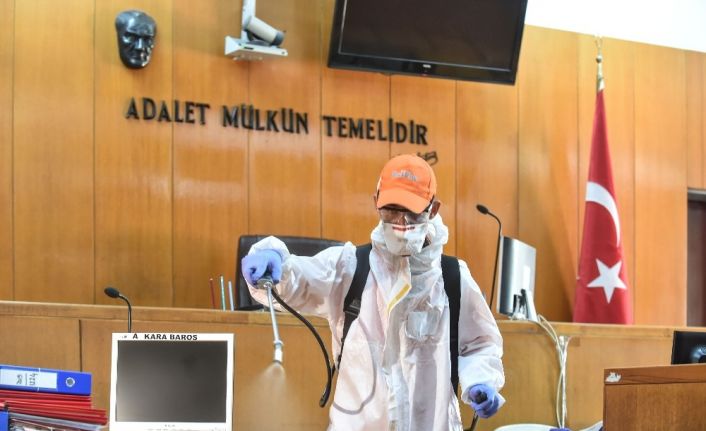 Ankara Büyükşehir Belediyesi’nde Korona virüs önlemleri için temizlik personelinin izinleri kaldırıldı