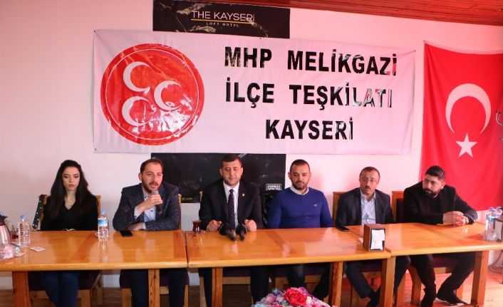 Baki Ersoy: “Biz zalimlerin karşısında olacağız, haklı davamızdan da kesinlikle vazgeçmeyeceğiz”