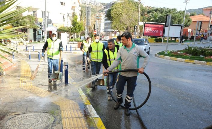 Balçova ve Çiğli’de korona virüsüne karşı mücadele hız kesmiyor