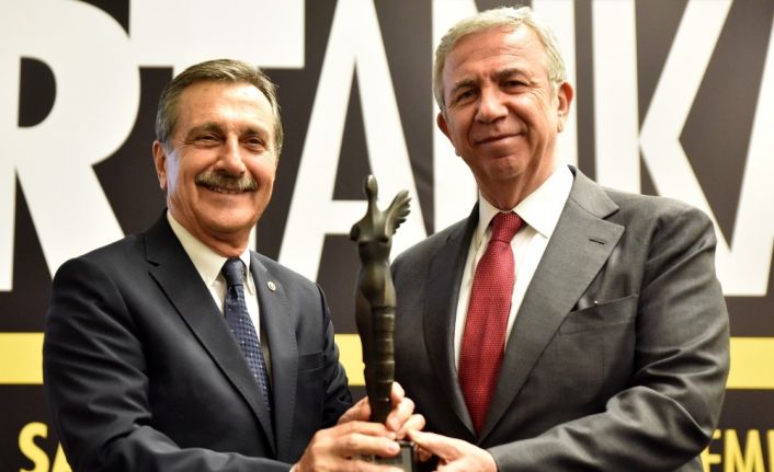 Başkan Ataç’a sanata katkı onur ödülü