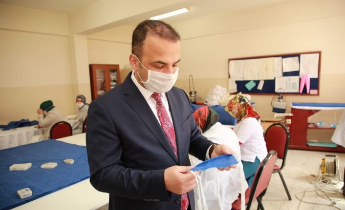 Başkan Kibar: “100 bin maske üretip ihtiyaç sahiplerine dağıtacağız"
