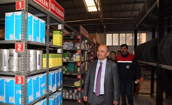 Başkan Söğüt teknik hizmetler alanındaki atölyeleri gezdi