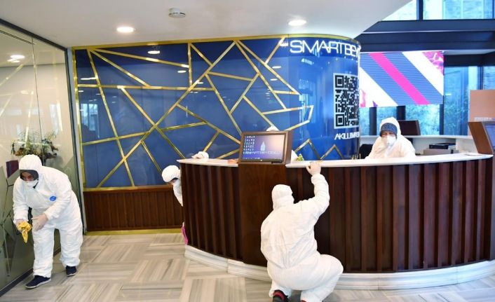 Beyoğlu’nda tüm ortak kullanım alanları dezenfekte ediliyor