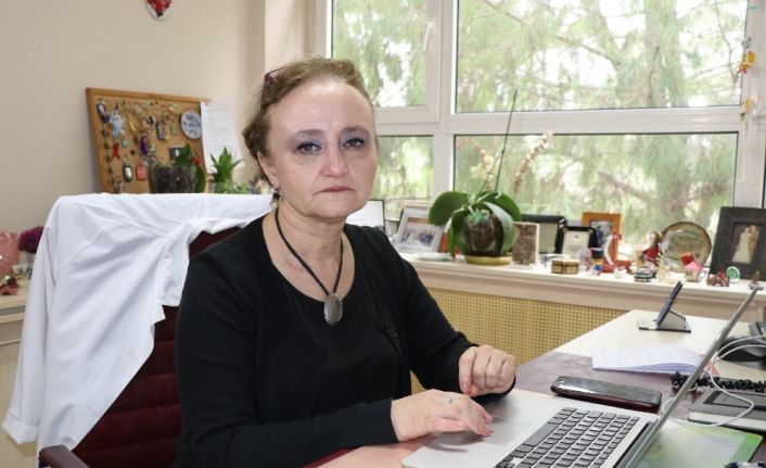 Bilim kurulu üyesi Prof. Taşova: "Adana gibi sıcak illerde virüs daha çabuk kırılabilir"
