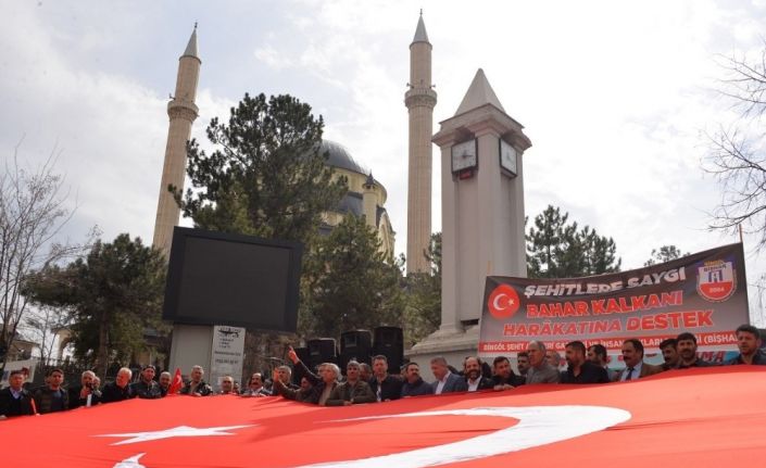 Bingöl’de şehit ve gazi ailelerinden, Mehmetçiğe destek