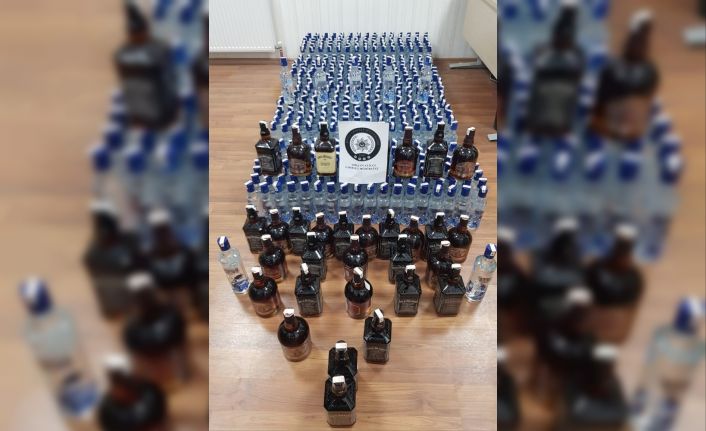 Bitlis’te 703 şişe sahte içki ele geçirildi