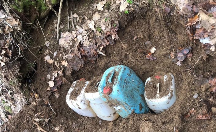 Bitlis’te teröristlere ait çok sayıda gıda malzemesi ele geçirildi