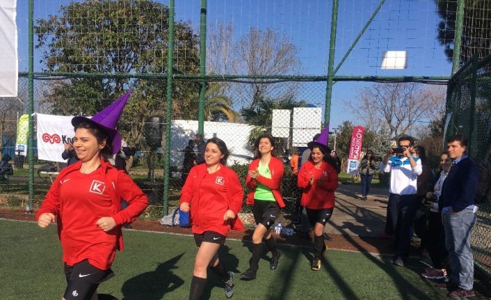 Cadıköy Futbol Takımı, 8 Mart Dünya Kadınlar Günü için sahaya çıktı