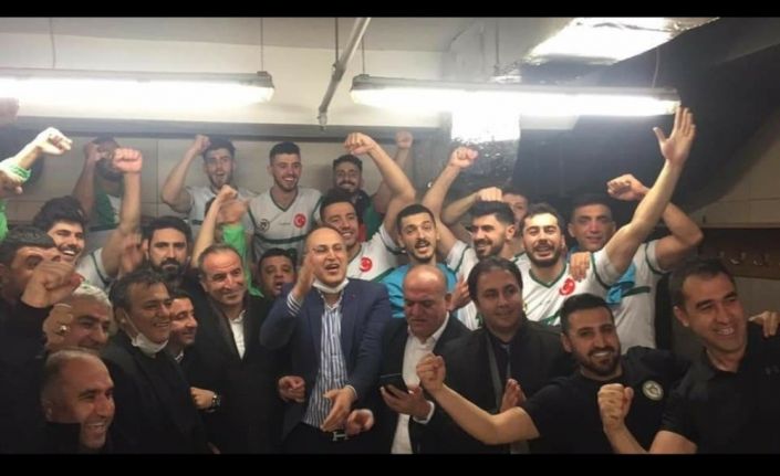 Cizre Belediyesi erkek voleybol takımı 1. Lig yarı finalinin ilk maçını aldı