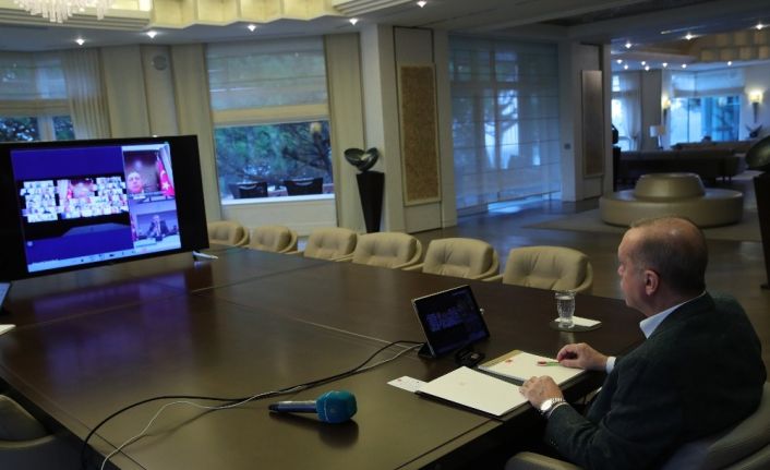 Cumhurbaşkanı Erdoğan: "Vatandaşlarımızdan ricamız, bir müddet zorunlu haller dışında evlerinden çıkmamaları"