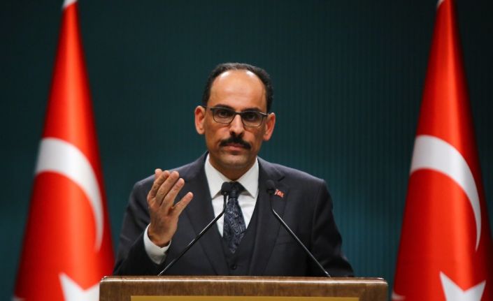 Cumhurbaşkanlığı Sözcüsü İbrahim Kalın: “İlk orta lise eğitim kurumları 16 Mart itibariyle 1 hafta süreyle tatil edilecek. Üniversitelerimiz 16 Mart’tan itibaren 3 hafta süreyle tatil edilecek."