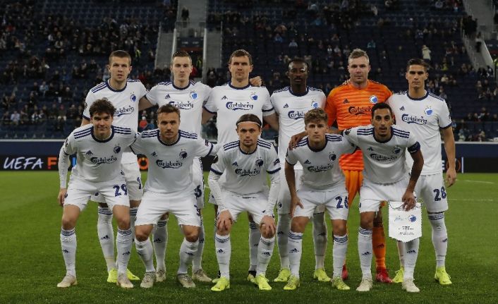 Danimarka’da futbola ara verildi, Kopenhag İstanbul’da