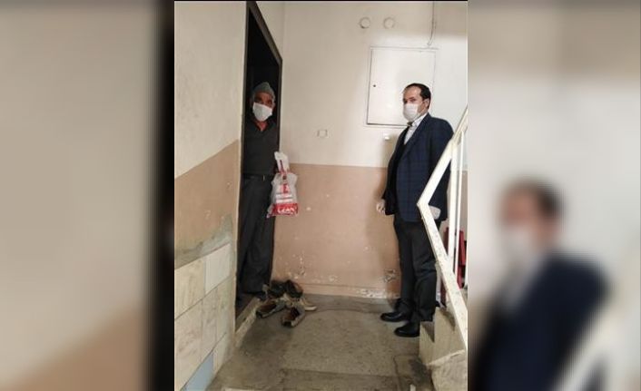 Din görevlileri, “Vefa Sosyal Destek Grupları”yla birlikte ihtiyaç sahiplerine destek oluyor