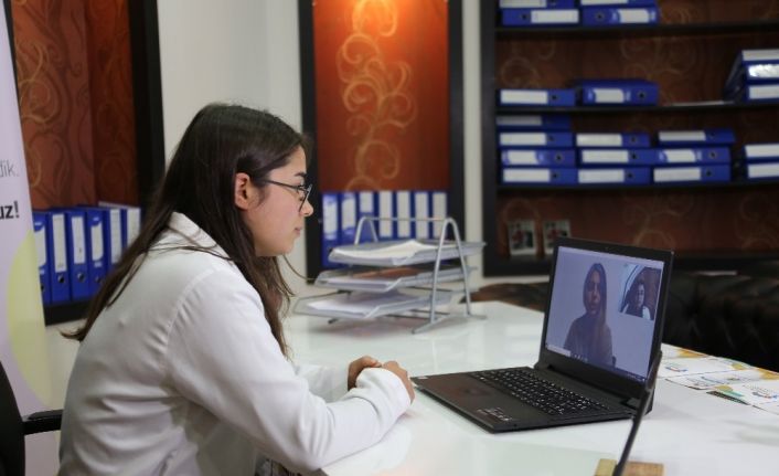 Erdemli Belediyesi Kadın Danışma Merkezi ’online terapi’ başlatıyor