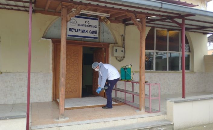 Gaziantep’te cami ve Kur’an kursları dezenfekte ediliyor