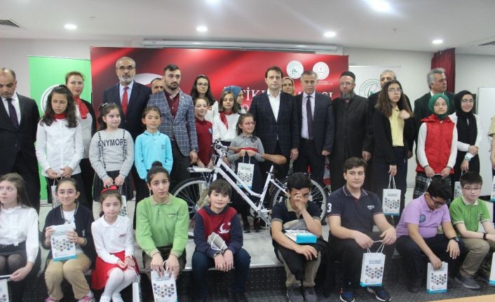 Gaziosmanpaşa’da İstiklal Marşı Okuma Yarışması duygu dolu anlara sahne oldu