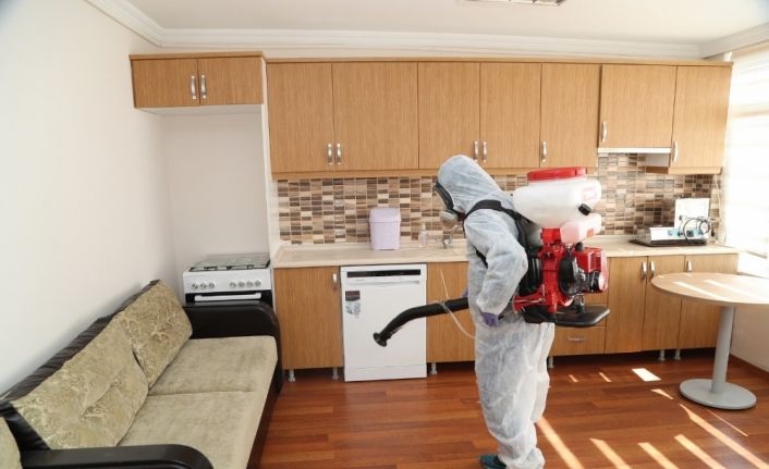 Gebze Belediyesi huzur evini dezenfekte etti