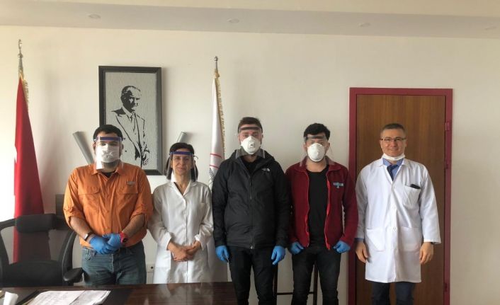 Grizu-263 Uzay Takımı’ndan sağlık çalışanları için 3D yazıcıyla siperli maske üretimi