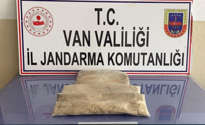 Gürpınar’da 6 kilo 500 gram eroin ele geçirildi