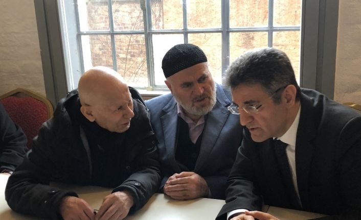 Hanau’daki ırkçı saldırıda oğlunu kaybeden Behçet Gültekin 39 gün sonra oğluna kavuştu