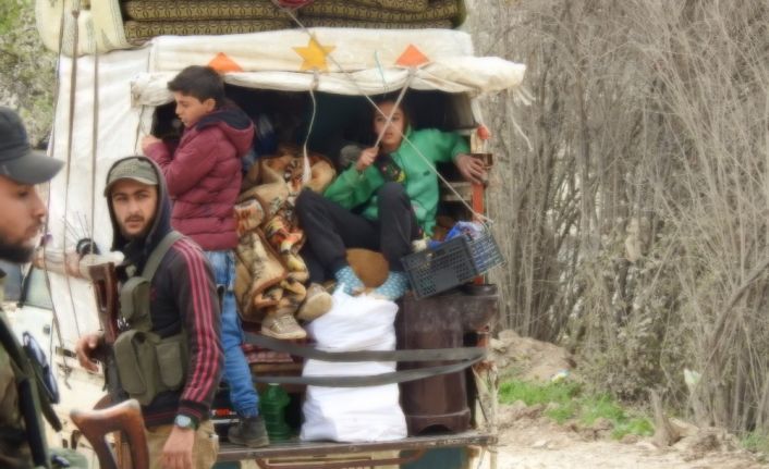 İdlibliler ateşkesin ardından dönüşe geçti