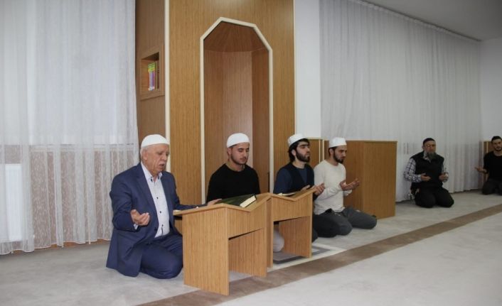 İhlas Vakfı Yurdundan Türk askerine dua