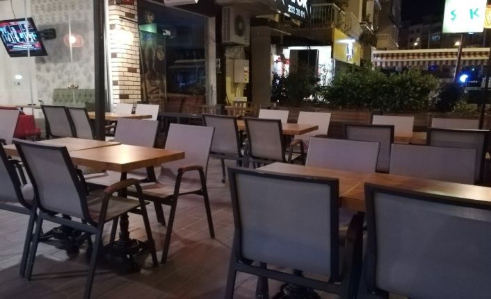 İzmir’de mekanlar boş kaldı