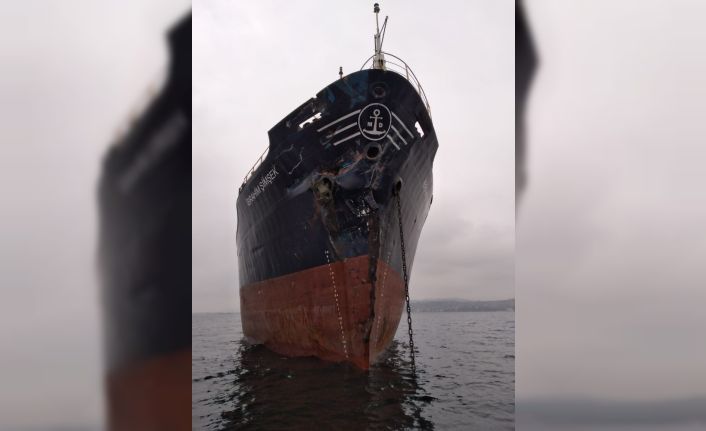 İzmit Körfezi’nde iki kuru yük gemisi çarpıştı