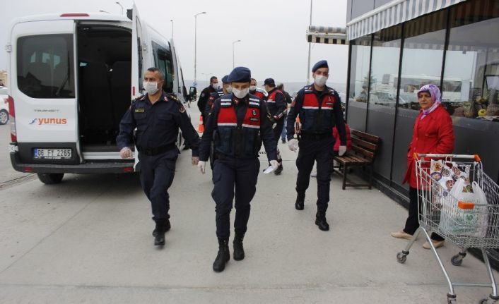 Jandarma birimleri 65 yaş üstü vatandaşların istek ve taleplerini yetiştirmeye çalışıyor