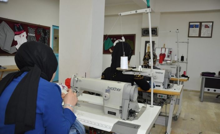 Kadın Kültür Merkezinde eğitimler sürüyor