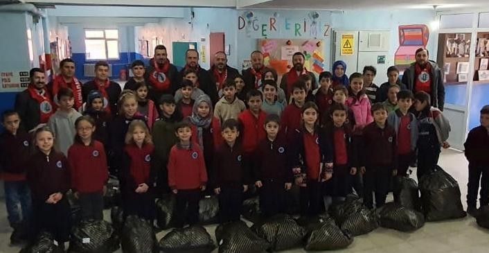 KASDER Arnavutköy Şubesinden köy okuluna yardım