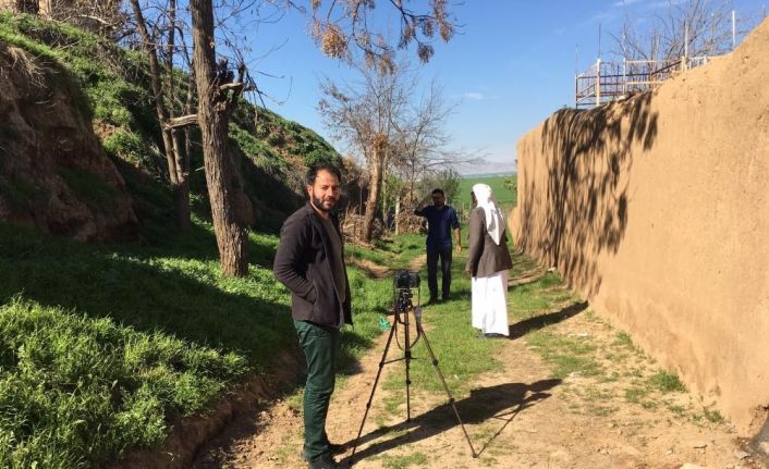 Kızıltepe’de köyde yaşayan yaşlılardan ’evde kal Türkiye’ çağrısına Kürtçe klipli destek