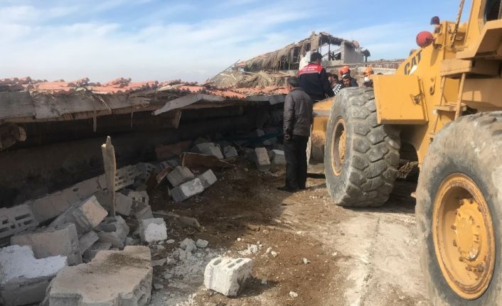 Konya’da çardağın çatısı çöktü, 29 küçükbaş hayvan telef oldu