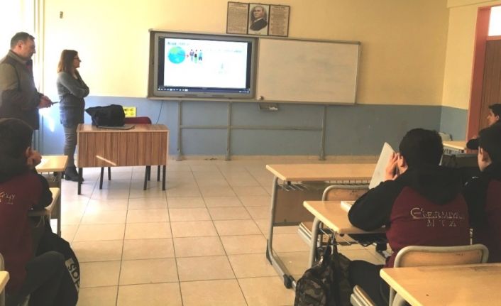 Kütahya’da öğrenciler, Koronavirüsü hakkında bilgilendirildi