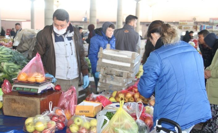 Kuyucak’ta pazar yerlerinde Korona virüs riskine karşı önlemler alındı