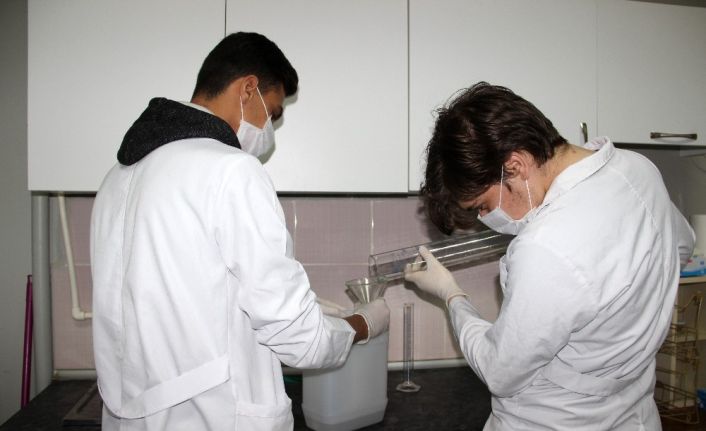 Liselilerden korona virüsüne karşı 10 kat daha etkili dezenfektan