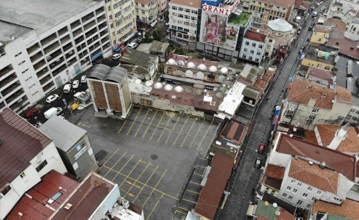 Mahmutpaşa ve Tahtakale’de korona virüs sessizliği drone ile görüntülendi