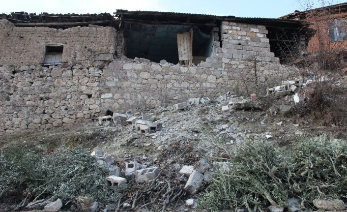 Manisa’daki depremlerin yaraları sarıldı